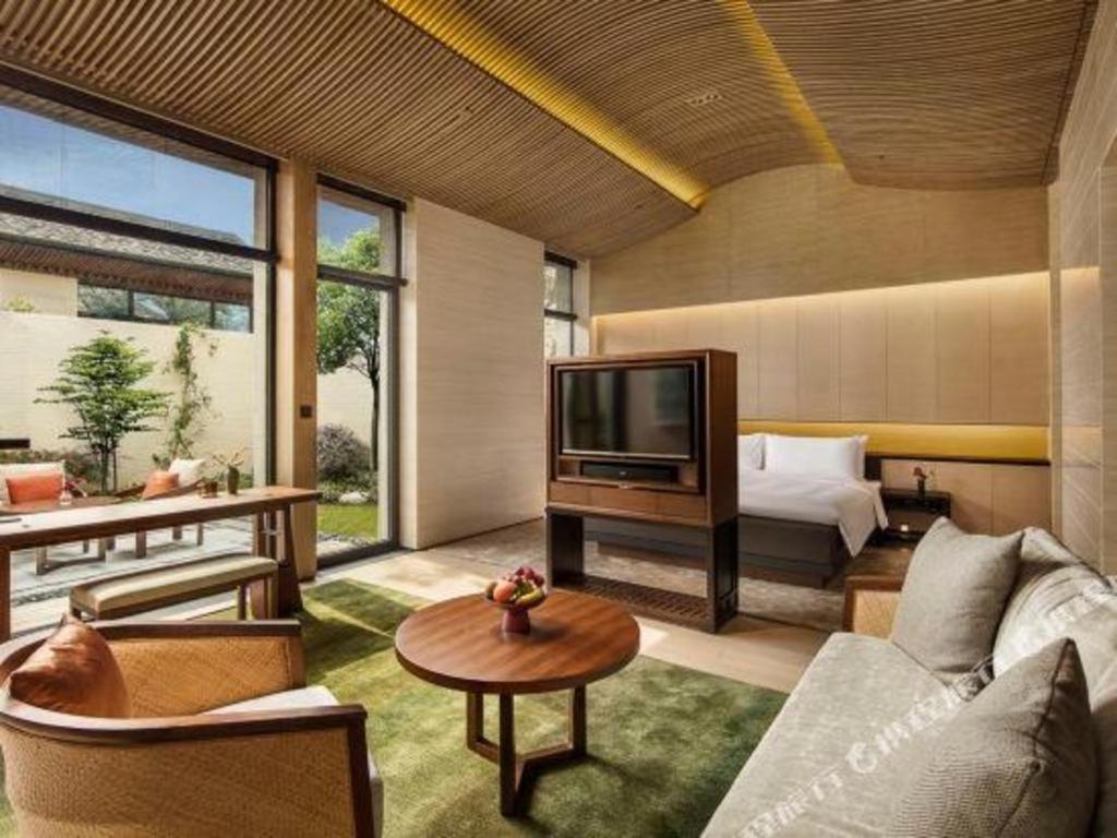 Ahn Luh Zhu Jia Jiao Hotel Shanghai Exterior photo